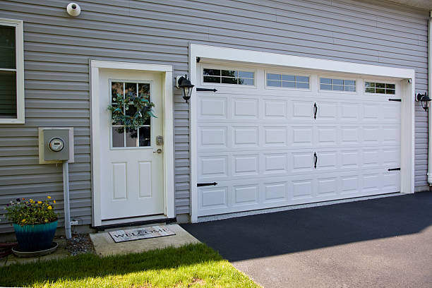 24/7 Emergency Garage Door Panel Replacement experts in McLennan County County, TX